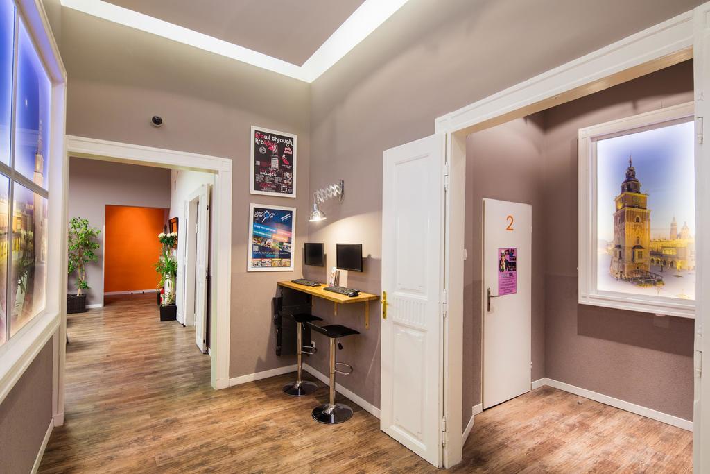Hostel Rynek 7 Krakow Exterior photo